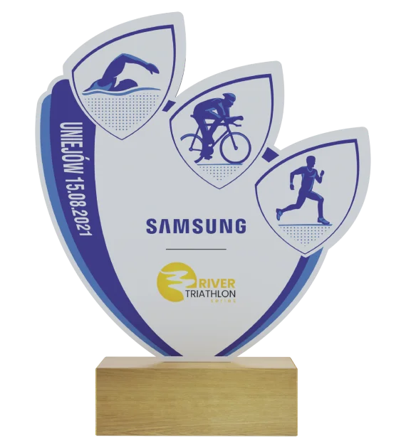 Statuetka Samsung Triathlon to nowoczesna nagroda metalowa umieszczona na drewnianej podstawie - przód